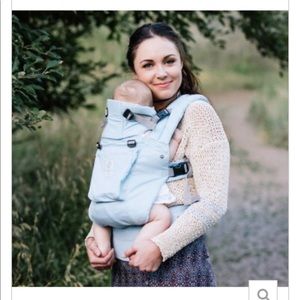 Organic Lillebaby Carrier powder blue